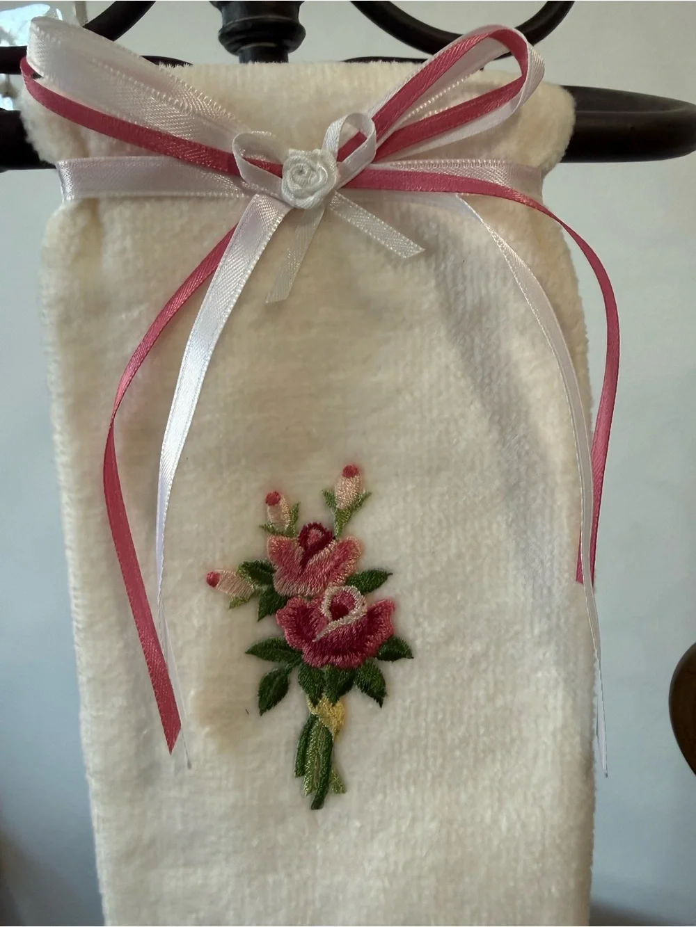 💐 Hand Crafted Hand Towel and Toilet Paper Holder Set w/Pink Rose Appliqué 💐